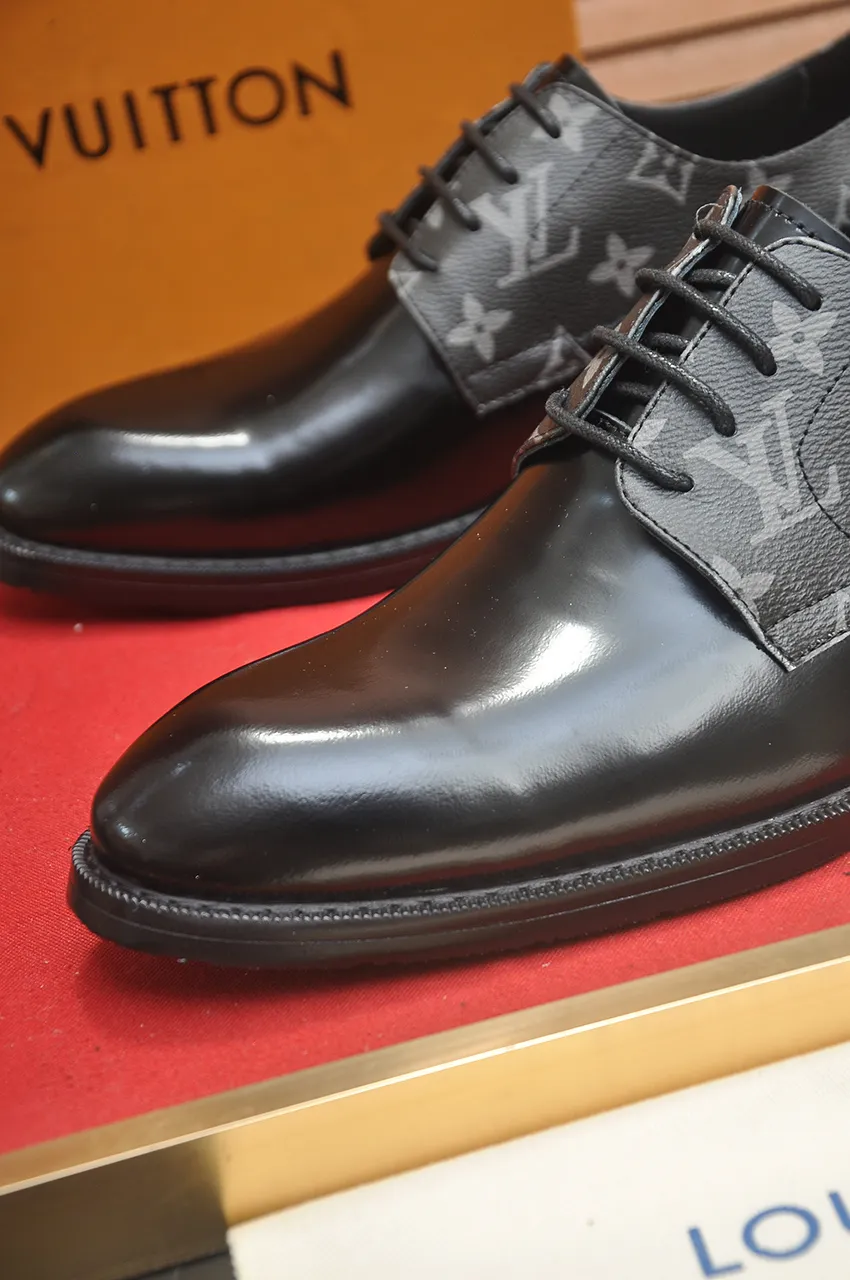 Men's men's shoes 💰500💶 [LV] (original single cowhide lining) 🍀LV's latest genuine leather business suit shoes are launched simultaneously on the official website. The first-layer cowhide imported from Italy is made of heavy gold, 💥official website 1:1 rubber outsole. Versatile to wear, high-end without losing class, and the color combination is extraordinary. This four-season style is alluring when worn on your feet, showing off your big-name flair. Standard code 38-45 (45 customized)
